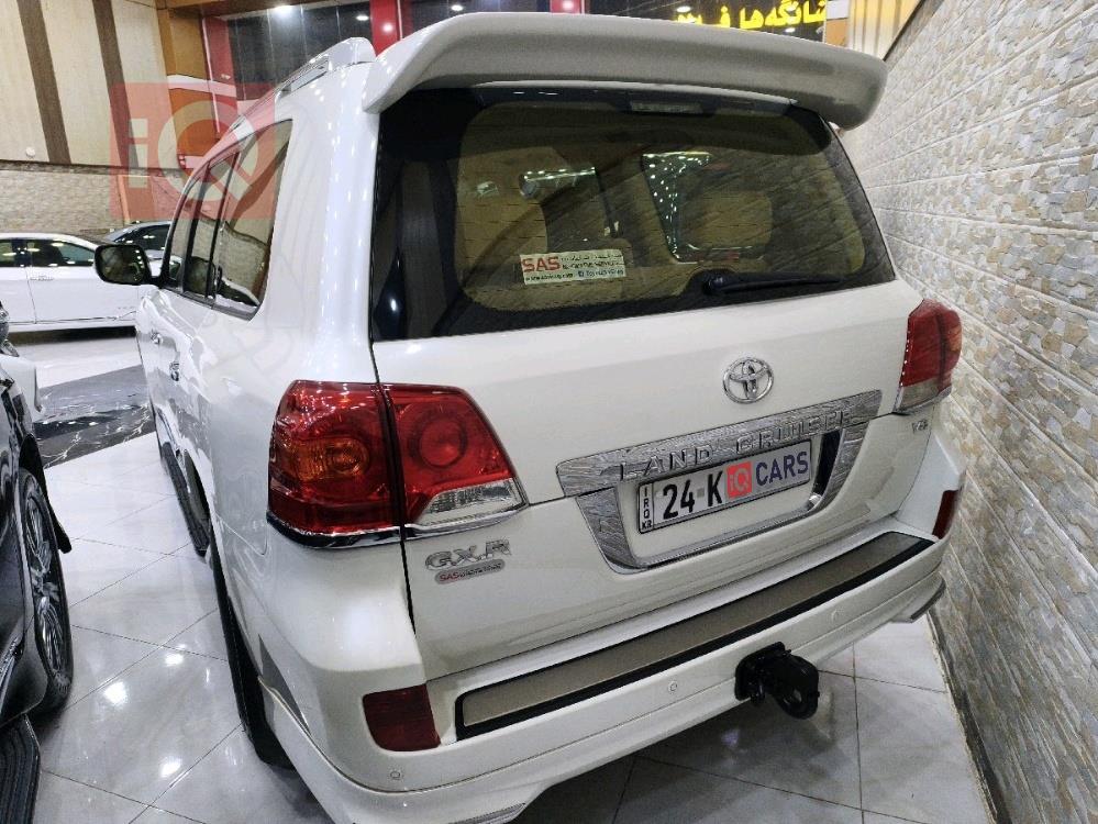 تويوتا لاندكروزر